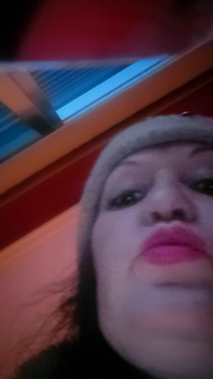 ellas3 Amateur.tv Model