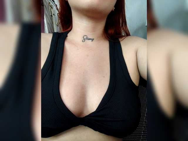 AliceHills BongaCams Model