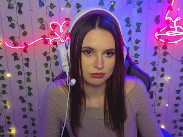 AliceIMonta BongaCams Model