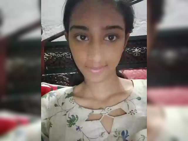 AlinaPopy BongaCams Model