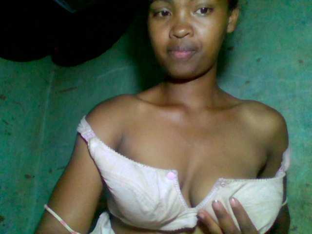 Allycha1 BongaCams Model