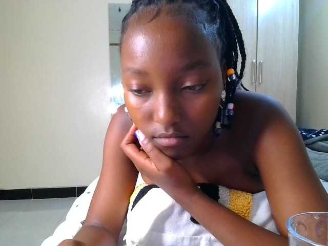 Brownchickebony BongaCams Model