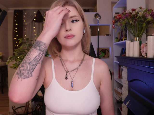 ChristieWade BongaCams Model