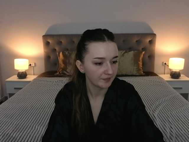 CyrenaLuxe BongaCams Model