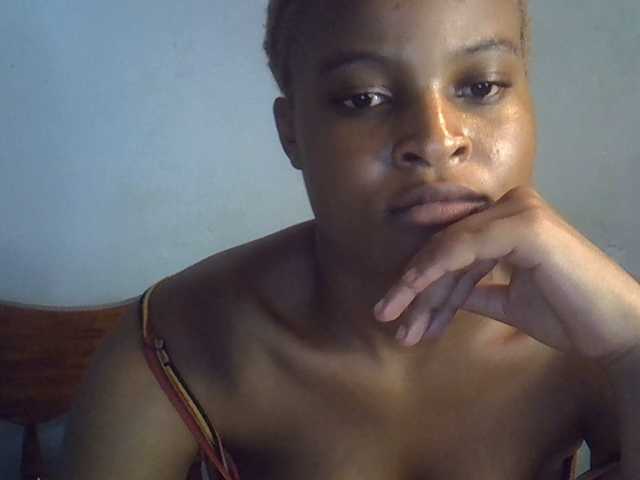 FreakyTrixie BongaCams Model