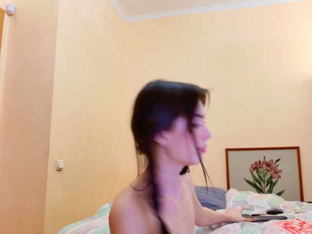 HardCandyBaby BongaCams Model