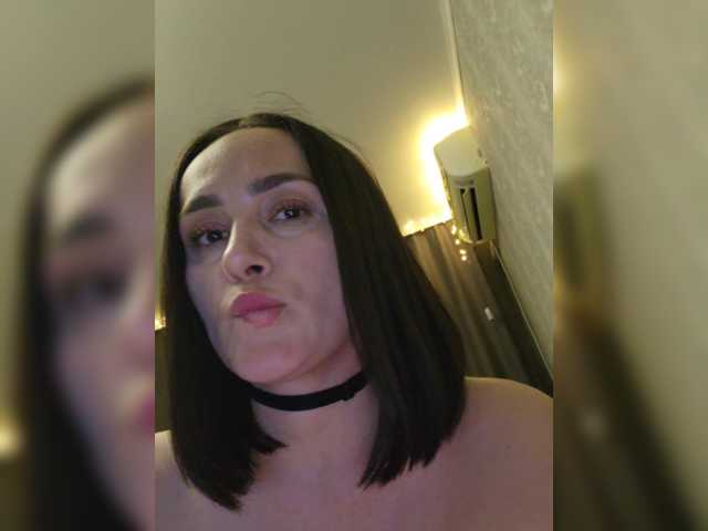 KarenClark BongaCams Model