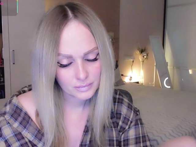 LibbyNora BongaCams Model