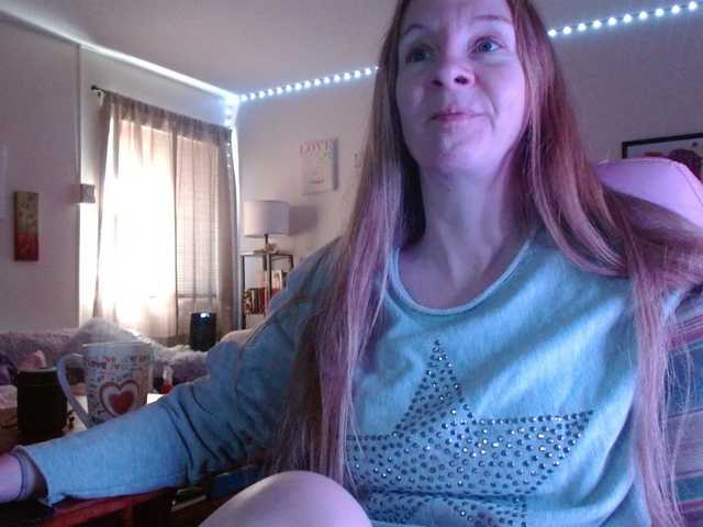 MilaStoned BongaCams Model