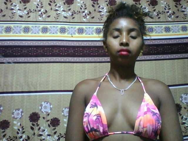 Orzia12 BongaCams Model