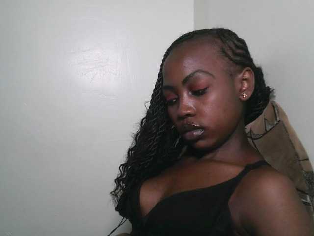 Prettyshanz1 BongaCams Model