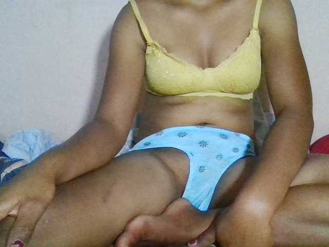 Rosah BongaCams Model