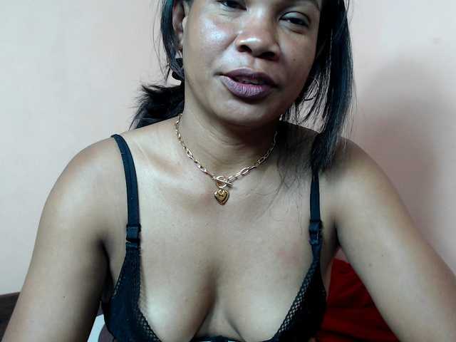 Rsylvie BongaCams Model