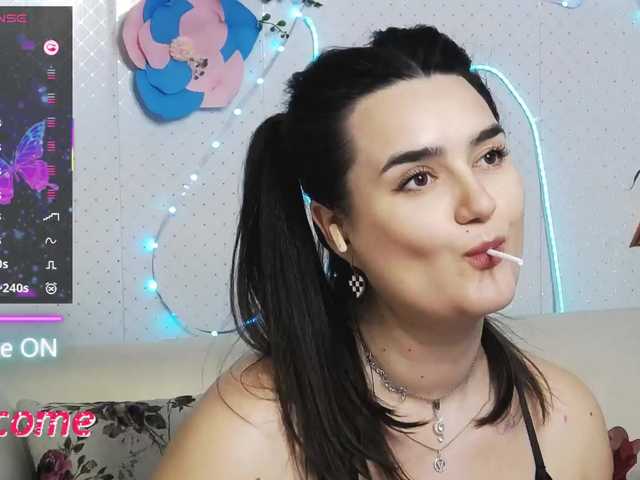 WickedButShy BongaCams Model