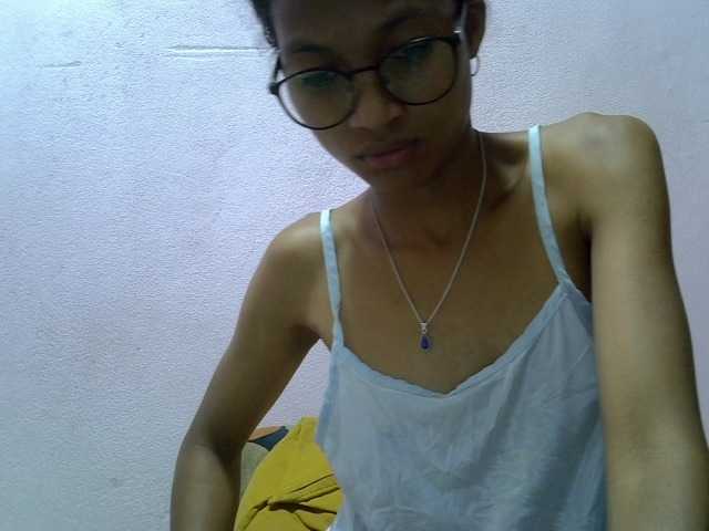 Yalane BongaCams Model