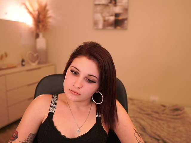 creambaby18 BongaCams Model