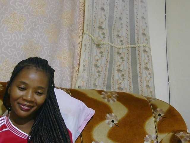 lunaeva BongaCams Model