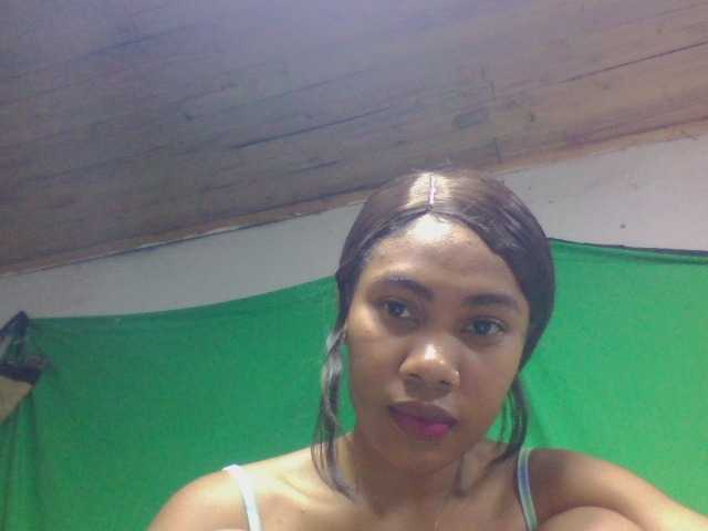 sandricaa BongaCams Model