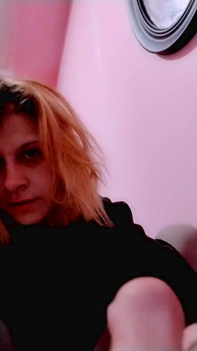 Geeniebabyxxx CAM4 Model