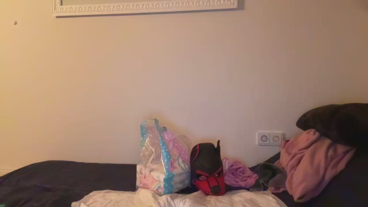 lockednpadded CAM4 Model