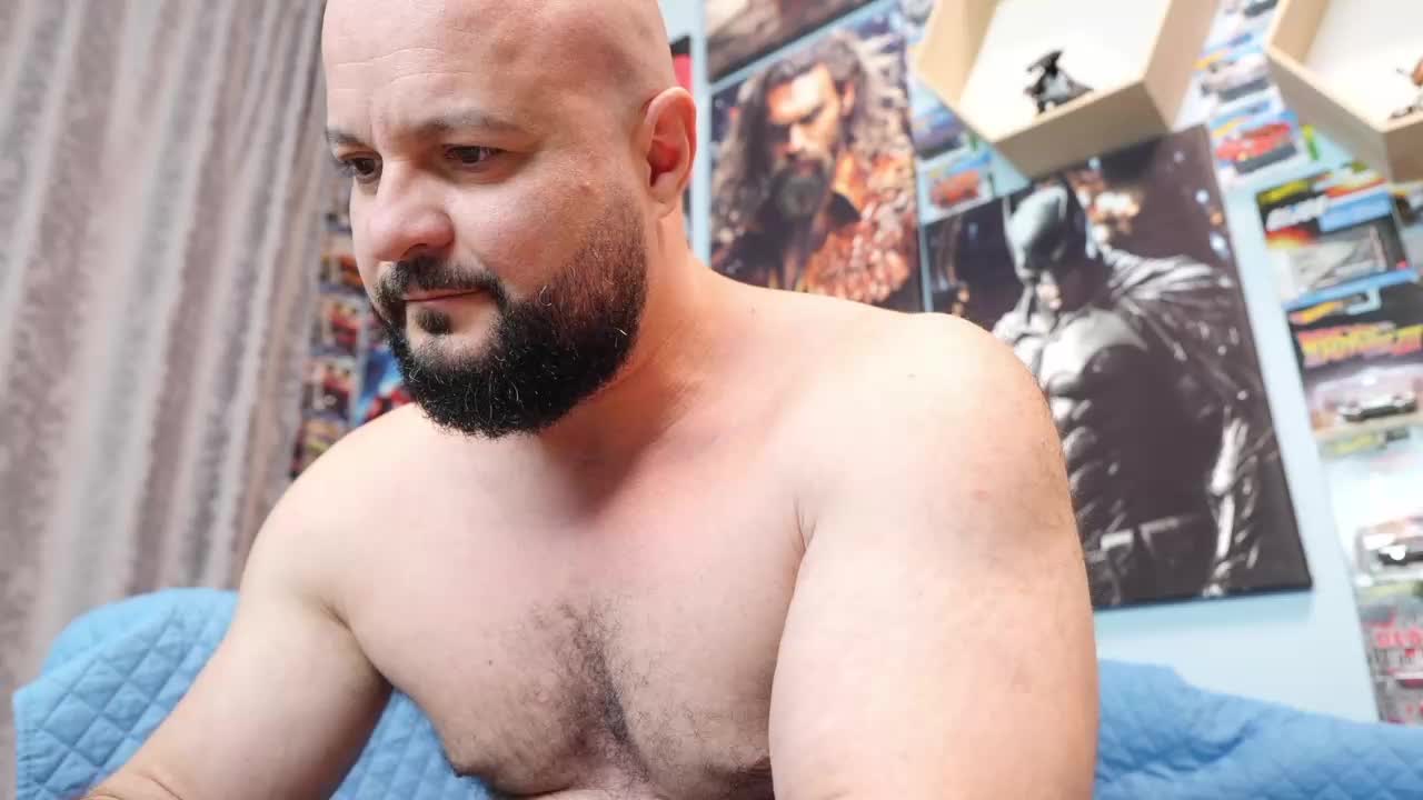 MuscleBear Cams.com Model