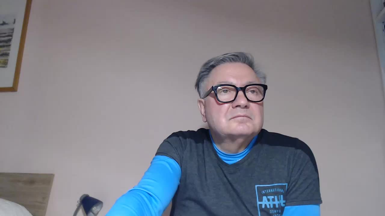 YOU6me Cams.com Model