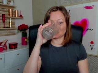 angelalove13 CamSoda Model