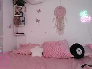 baby-imi CamSoda Model