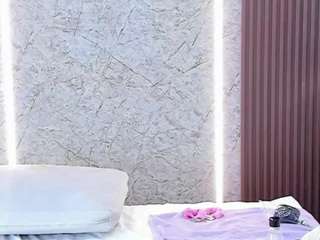 charlotte-howard CamSoda Model