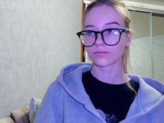 cristinamee CamSoda Model