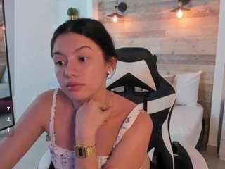 daniand CamSoda Model