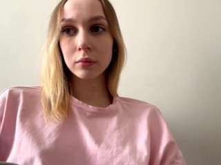 elinorhomer CamSoda Model