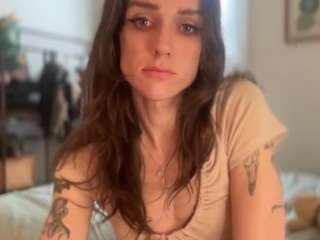 emmy-svensson CamSoda Model