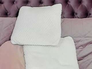 evalanis CamSoda Model