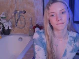 katt-yy CamSoda Model