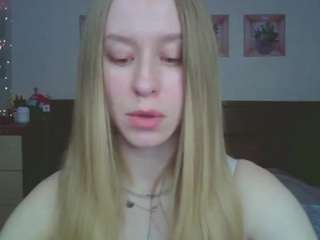 lilydevil12 CamSoda Model