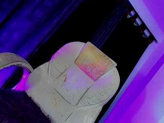 littleambarhot CamSoda Model