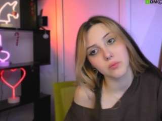 luna-tin CamSoda Model