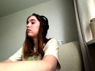 nicoltholen CamSoda Model