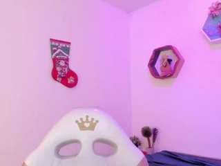 purple-slut CamSoda Model