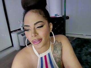 strellakat CamSoda Model