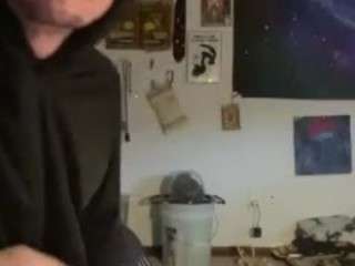 thursty4u CamSoda Model