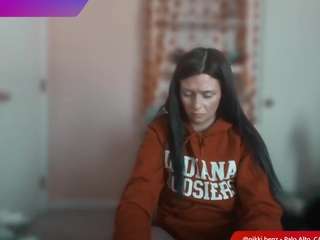 true2prada CamSoda Model