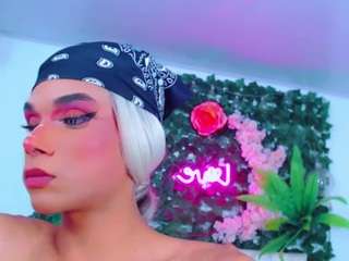 valentlna CamSoda Model