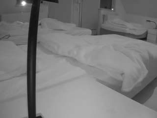 voyeurcam-julmodels-bed-2 CamSoda Model