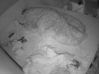 voyeurcam-julmodels-greybed-1 CamSoda Model