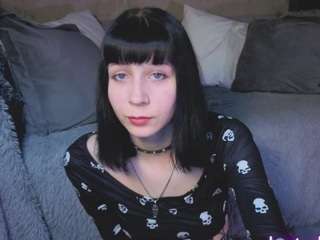 yourcutegoth CamSoda Model