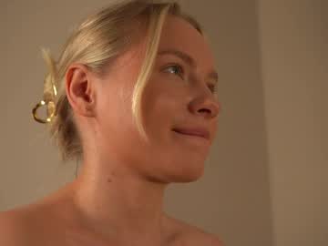 snow_is_falling Chaturbate Model