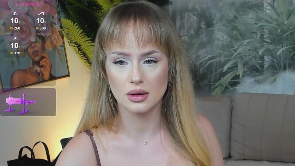 ChloeeBee ePlay Model