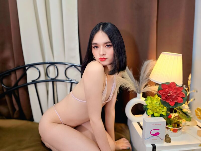 LianeMarie LiveJasmin Model